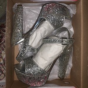 Charollete Russe glitter High Heels